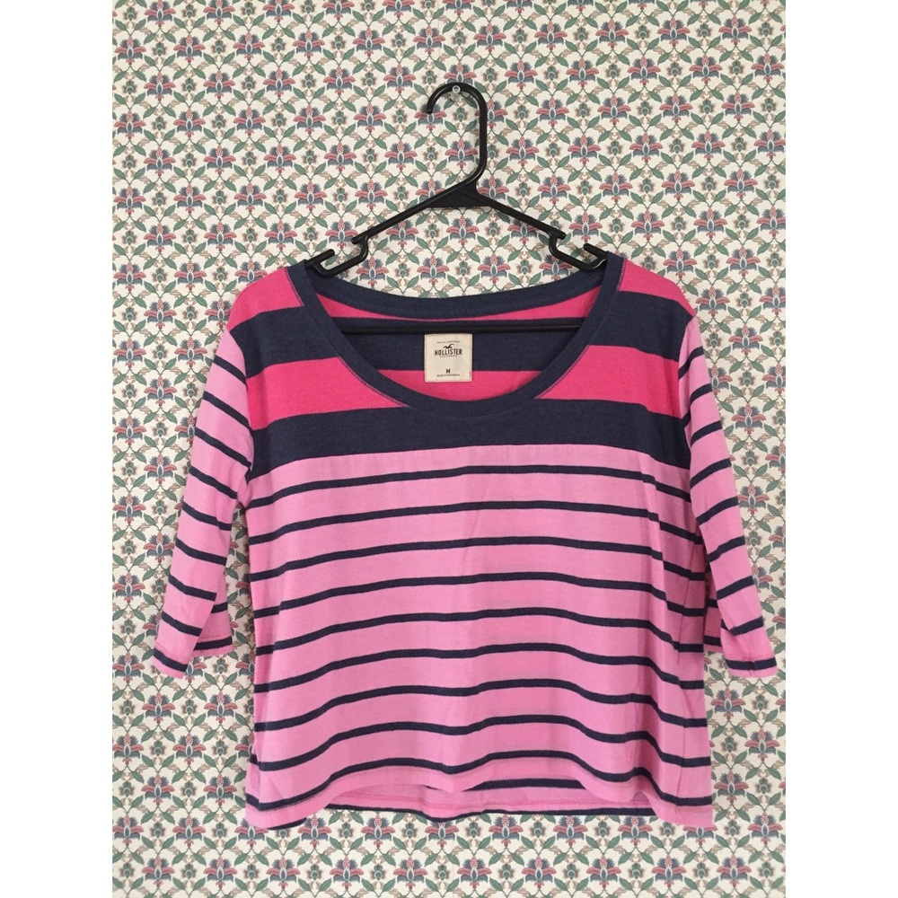 Hollister- cute pink & blue stripes top